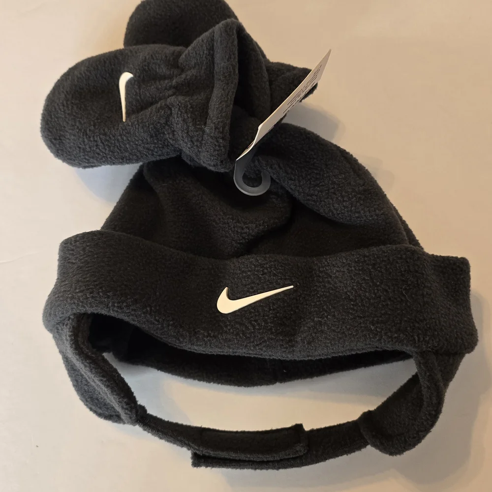 Nike Infact Dark Gray  Fleece Hat and Mittens Set NWT Winter Fall
